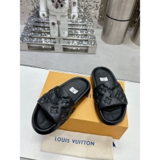 Louis Vuitton Slippers